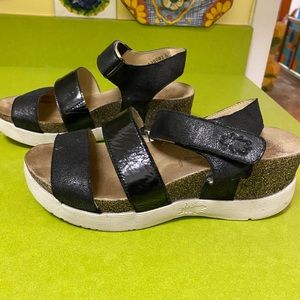 Fly London sandal 37